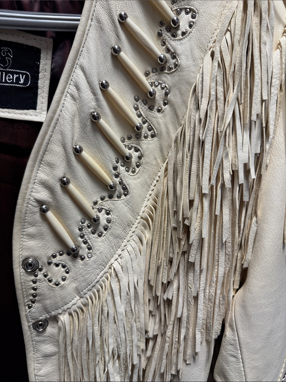 Leather Gallery Women's Cream Fringe Leather Jacket - Picture 5 of 6